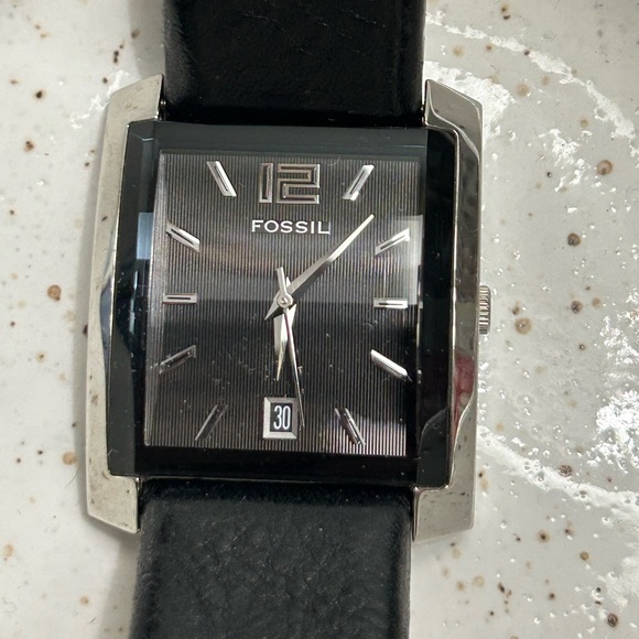 Fossil Watch - Picture 2 of 3